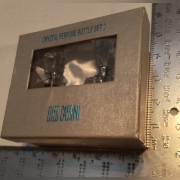 PERFUME BOTTLES "OLEG CASSINI" - Picture 5 of 6